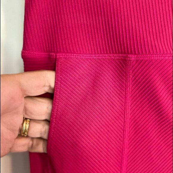 NEW Free People Movement Pink Texture Side Pockets High Rise Leggings.Size M - Picture 9 of 15